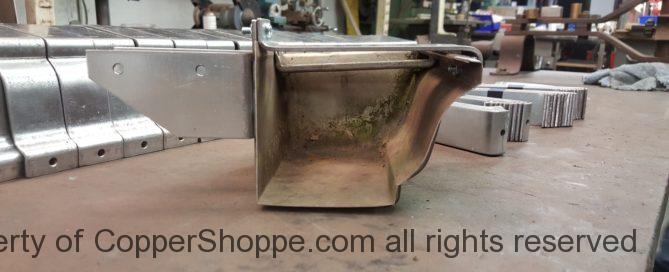 Commander K-Style Gutter Brackets in Galvanized Steel for Rafter Mount with Spreader Tension Bars